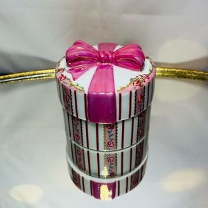 Ardleigh Elliott Music Box-A Mothers Love Trinket Box